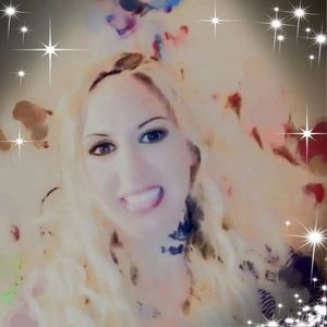 Meet your Posher, Liz